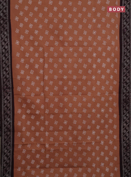 Sungudi cotton saree dark sandal and wine shade with allover batik prints and printed border