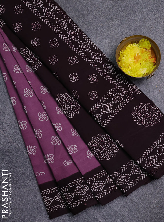 Sungudi cotton saree mauve pink and coffee brown with allover batik prints and printed border