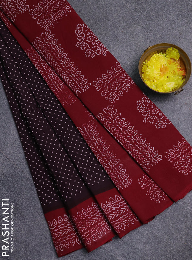 Sungudi cotton saree coffee brown and deep maroon with allover butta prints and printed border