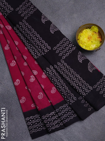 Sungudi cotton saree pink and navy blue with allover batik prints and printed border