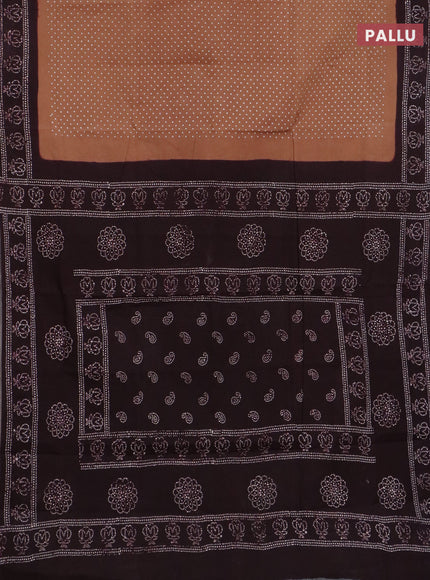 Sungudi cotton saree dark sandal and wine shade with allover butta prints and printed border