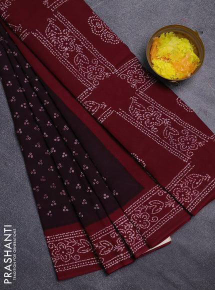 Sungudi cotton saree wine shade and deep maroon with allover batik prints and printed border