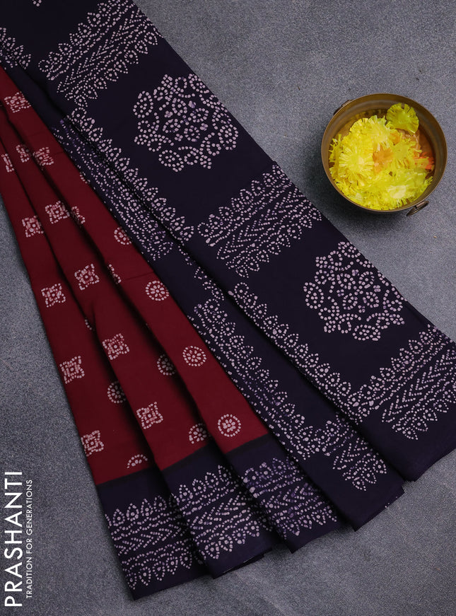 Sungudi cotton saree deep maroon and navy blue with allover batik prints and printed border