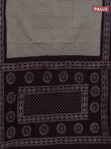 Sungudi cotton saree grey and wine shade with allover butta prints and printed border