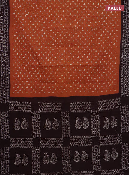 Sungudi cotton saree rust shade and coffee brown with allover batik prints and printed border
