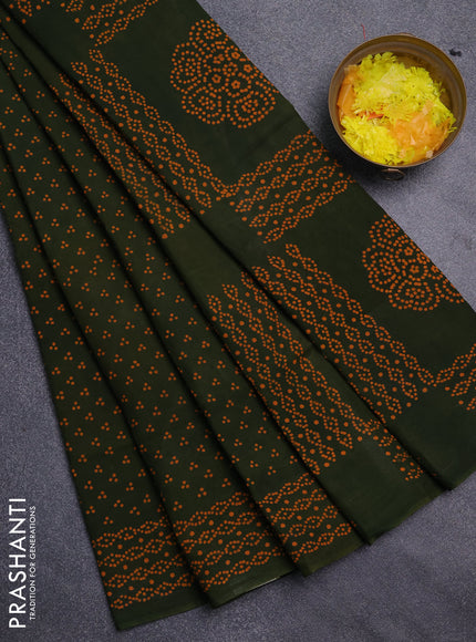 Sungudi cotton saree sap green with allover butta prints and printed border