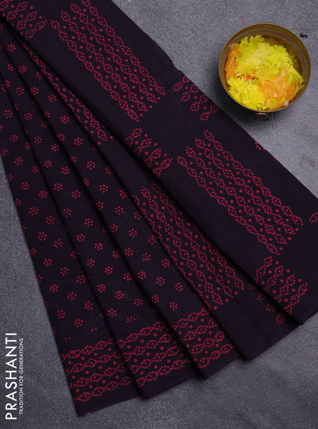 Sungudi cotton saree deep violet with allover butta prints and printed border