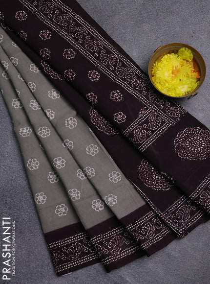 Sungudi cotton saree grey and wine shade with allover batik prints and printed border