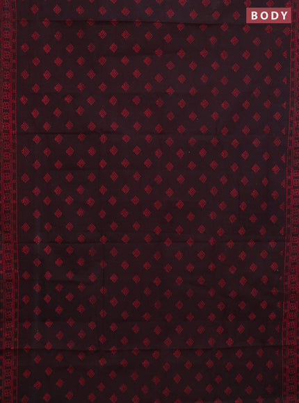 Sungudi cotton saree wine shade with allover batik prints and printed border