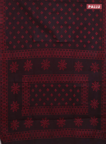 Sungudi cotton saree wine shade with allover batik prints and printed border