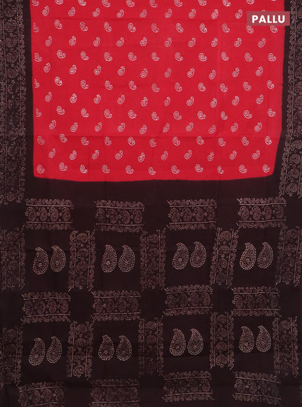 Sungudi cotton saree red and wine shade with allover batik prints and printed border