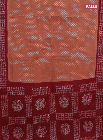 Sungudi cotton saree dark sandal and maroon with allover batik prints and printed border