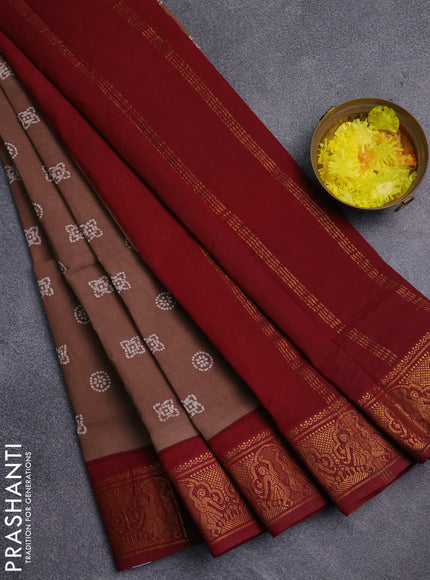 Sungudi cotton saree dark sandal and maroon with allover batik prints and zari woven border