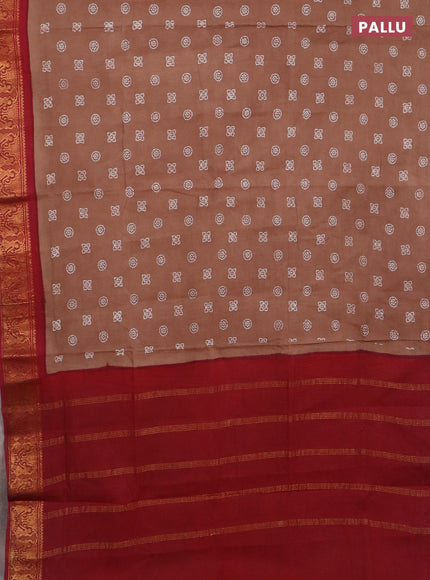 Sungudi cotton saree dark sandal and maroon with allover batik prints and zari woven border