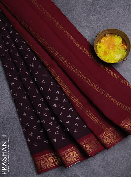 Sungudi cotton saree wine shade and deep maroon with allover batik prints and zari woven border