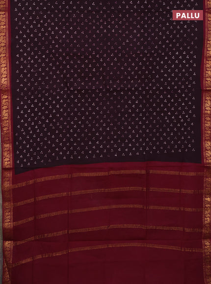 Sungudi cotton saree wine shade and deep maroon with allover batik prints and zari woven border