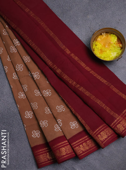 Sungudi cotton saree dark sandal and maroon with allover batik prints and zari woven border