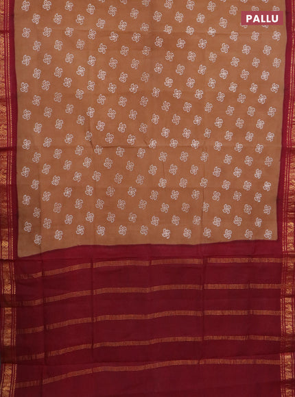 Sungudi cotton saree dark sandal and maroon with allover batik prints and zari woven border