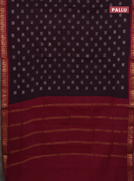 Sungudi cotton saree wine shade and maroon with allover batik prints and zari woven border