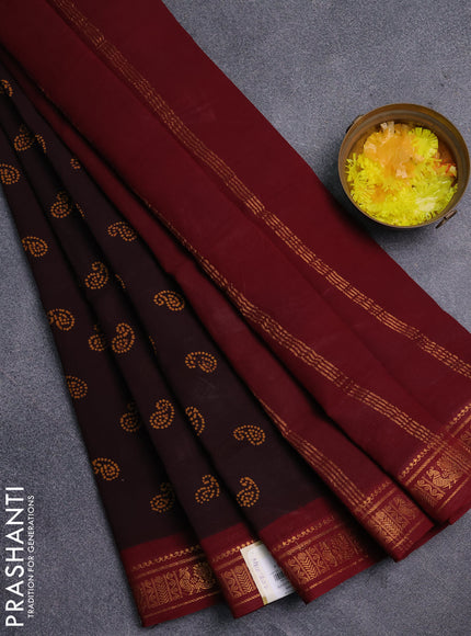 Sungudi cotton saree coffee brown and maroon with allover batik prints and zari woven border