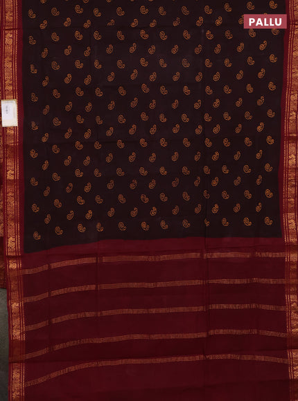 Sungudi cotton saree coffee brown and maroon with allover batik prints and zari woven border