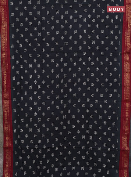 Sungudi cotton saree black and maroon with allover batik prints and zari woven border