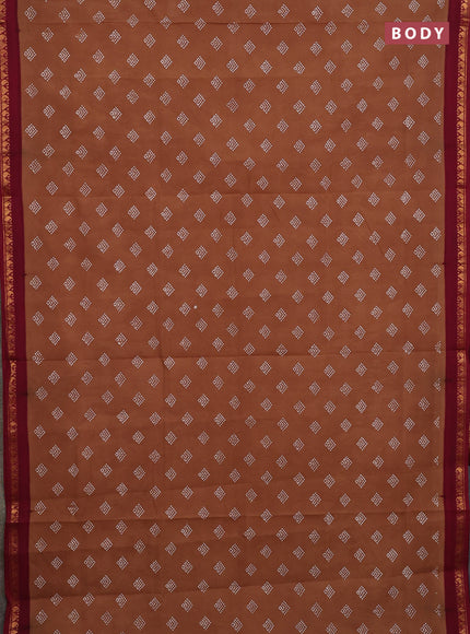 Sungudi cotton saree dark sandal and deep maroon with allover batik prints and zari woven border