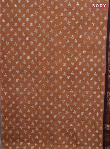 Sungudi cotton saree sandal and wine shade with allover batik prints and zari woven border