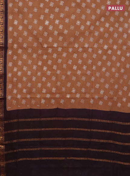 Sungudi cotton saree sandal and wine shade with allover batik prints and zari woven border