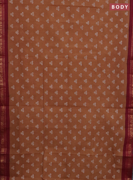 Sungudi cotton saree dark sandal and maroon with allover batik prints and zari woven border