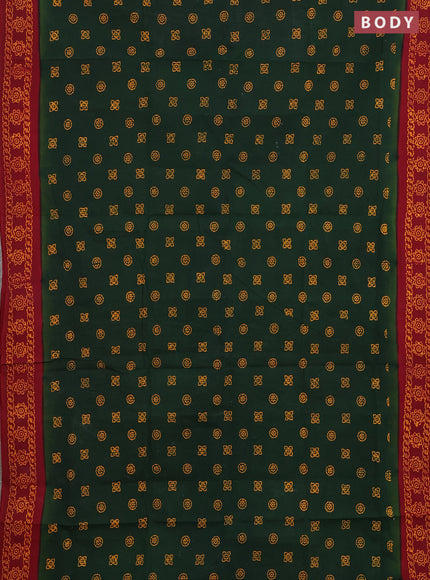 Sungudi cotton saree bottle green and maroon with allover batik prints and zari woven border
