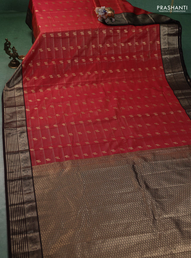 Semi kanchipuram silk saree dual shade of red and coffee brown with allover zari weaves & buttas and zari woven korvai border