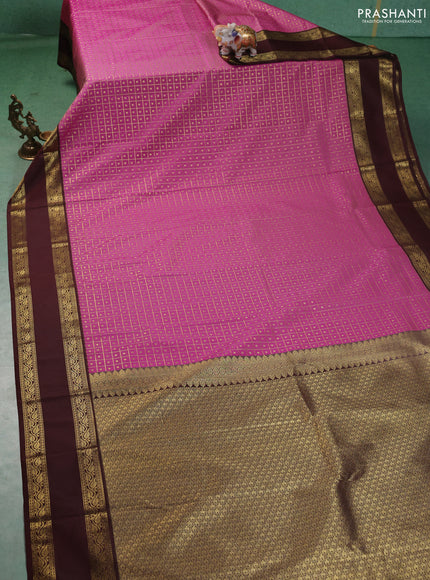 Semi kanchipuram silk saree pink and coffee brown with allover zari checks & buttas and rettapet zari woven korvai border