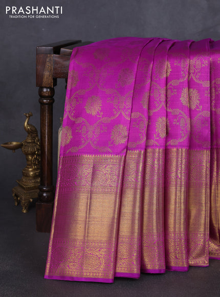 Pure kanchipuram silk saree pink with allover zari woven brocade weaves and long annam zari woven border