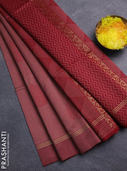 Kora silk cotton saree pastel maroon and maroon with thread & zari woven buttas and zari woven simple border