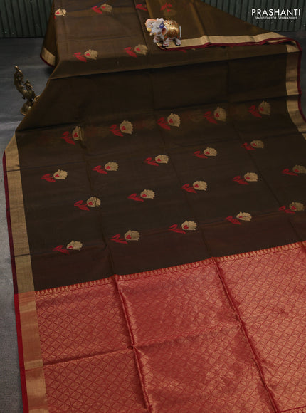 Kora silk cotton saree chikku shade and deep maroon with zari woven buttas and zari woven border