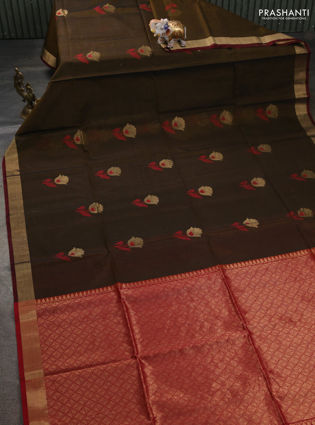 Kora silk cotton saree chikku shade and deep maroon with zari woven buttas and zari woven border