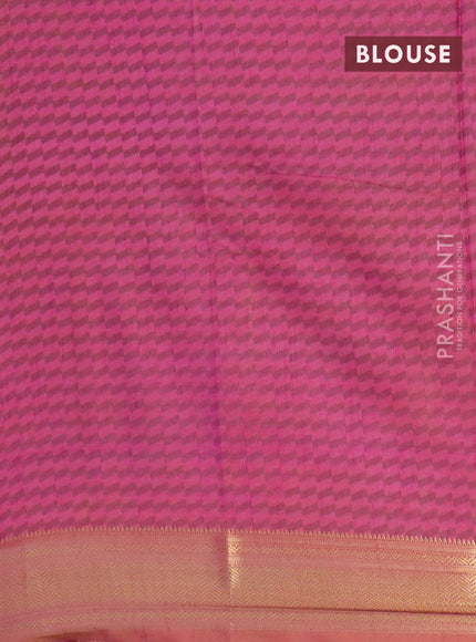 Green semi tussar saree with matching Neck piece