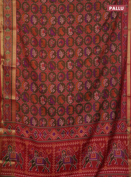 Manthulir green semi tussar saree with matching Neck piece