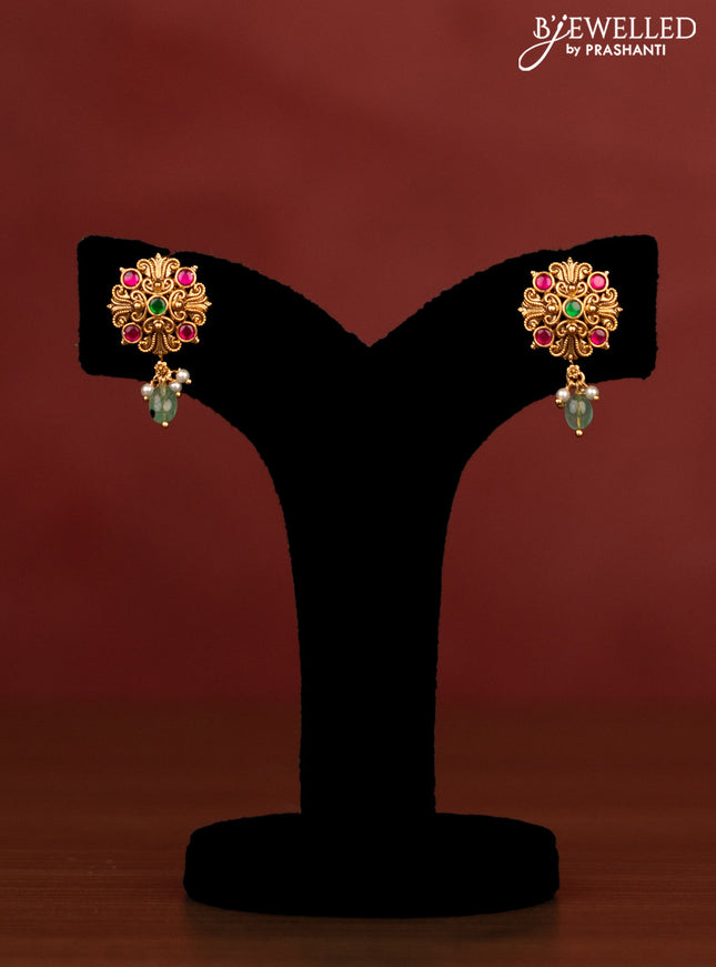 Antique beaded necklace with side pendant and kemp stones