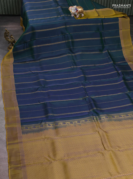Dual shade of green-Mehendi green kanchipuram silk saree with matching neck piece
