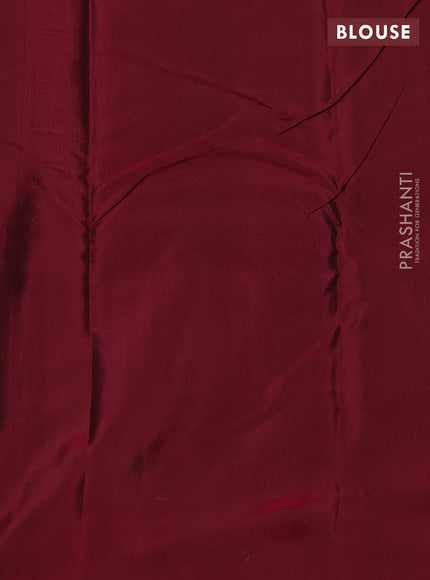 Green-Maroon Kanchipuram silk saree with matching Neck piece