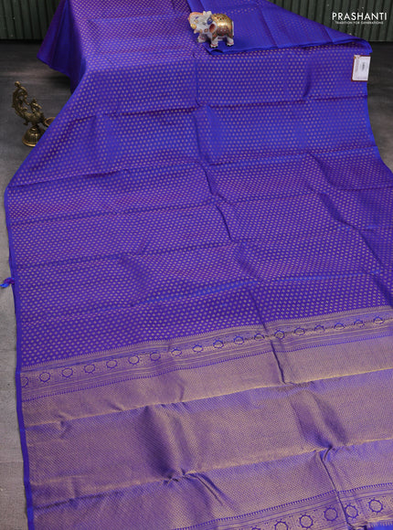 Blue Kanchipuram silk saree with matching maanga design antique haaram