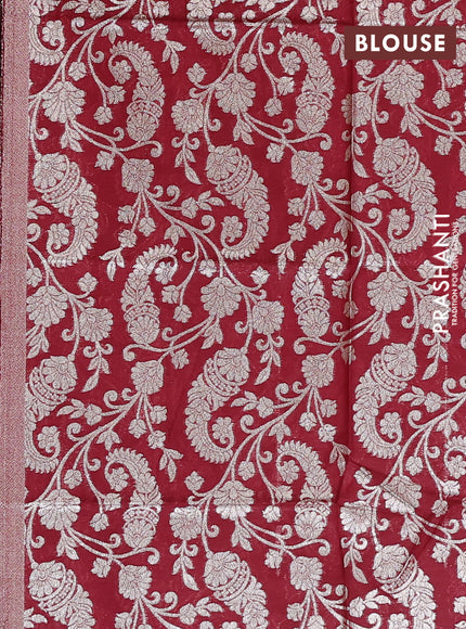 Semi mangalgiri saree light green and maroon with plain body and zari woven border