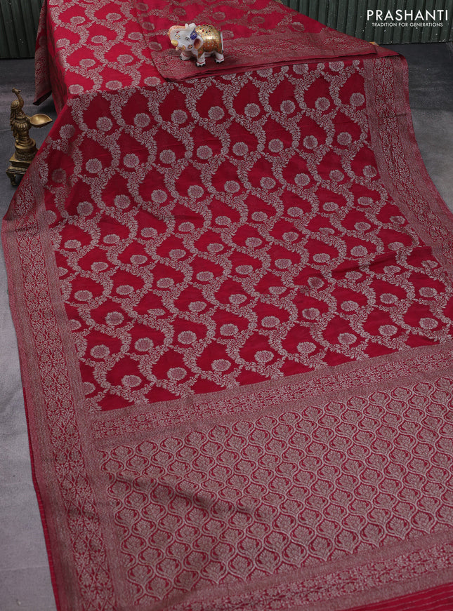 Banarasi semi crepe saree dark pink with allover thread & zari woven floral weaves and zari woven border
