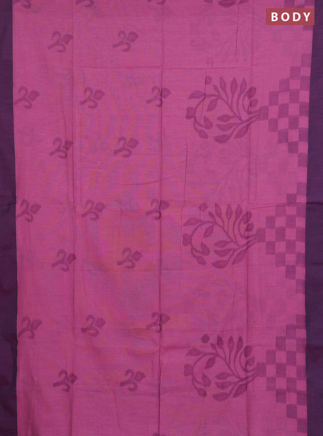 Bengal soft cotton saree mavue pink and navy blue with allover weaves and simple border