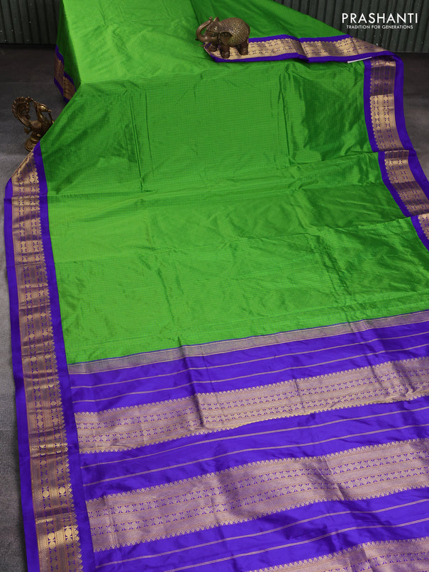10 Yards pure kanchipuram silk saree green and blue with allover small checked pattern and zari woven korvai border