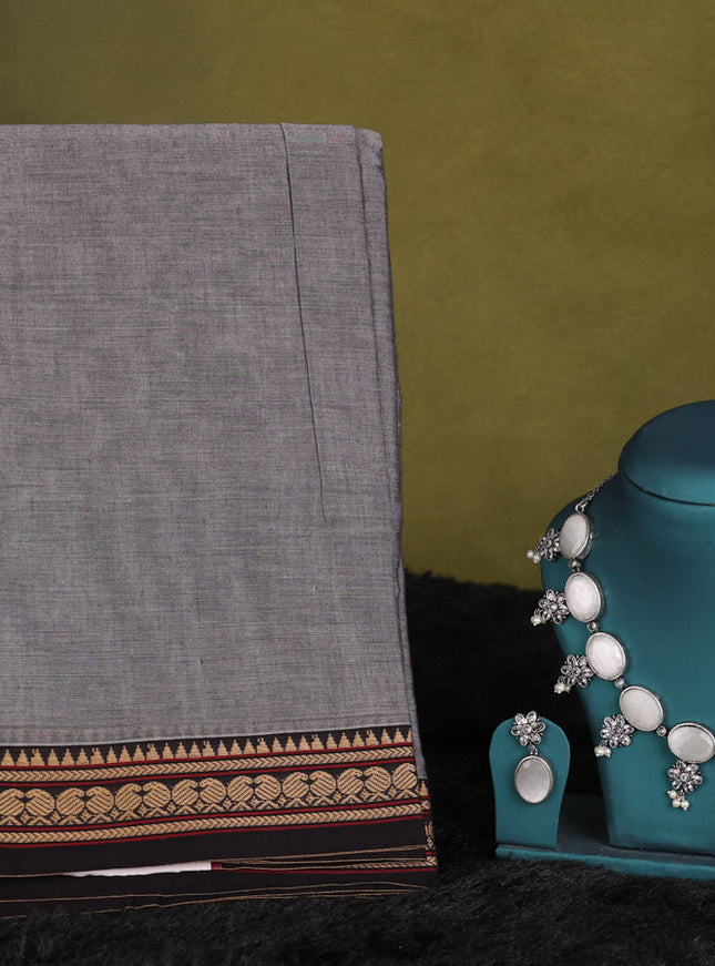 Grey narayanpet cotton saree with matching neck piece