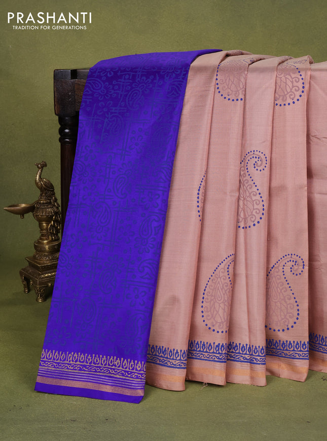 Uppada block printed partly silk saree beige and blue with paisley butta prints and zari woven border