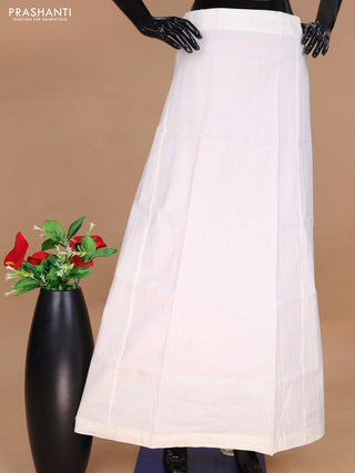 Inskirt cream